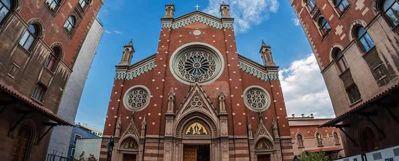 Iglesia San Antonio de Padua - La Guía de Estambul 2023
